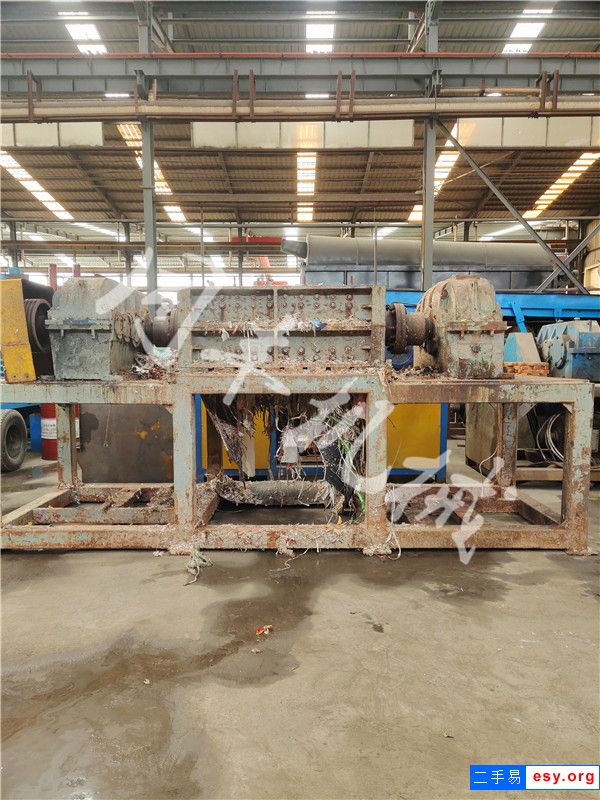 6.5萬(wàn)元售1200型二手紙廠料撕碎機(jī)配備兩臺(tái)硬齒面減速機(jī)一臺(tái)電控柜
