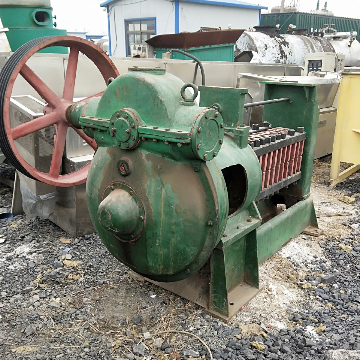 轉(zhuǎn)讓9成新二手200型榨油機(jī)1臺(tái)!