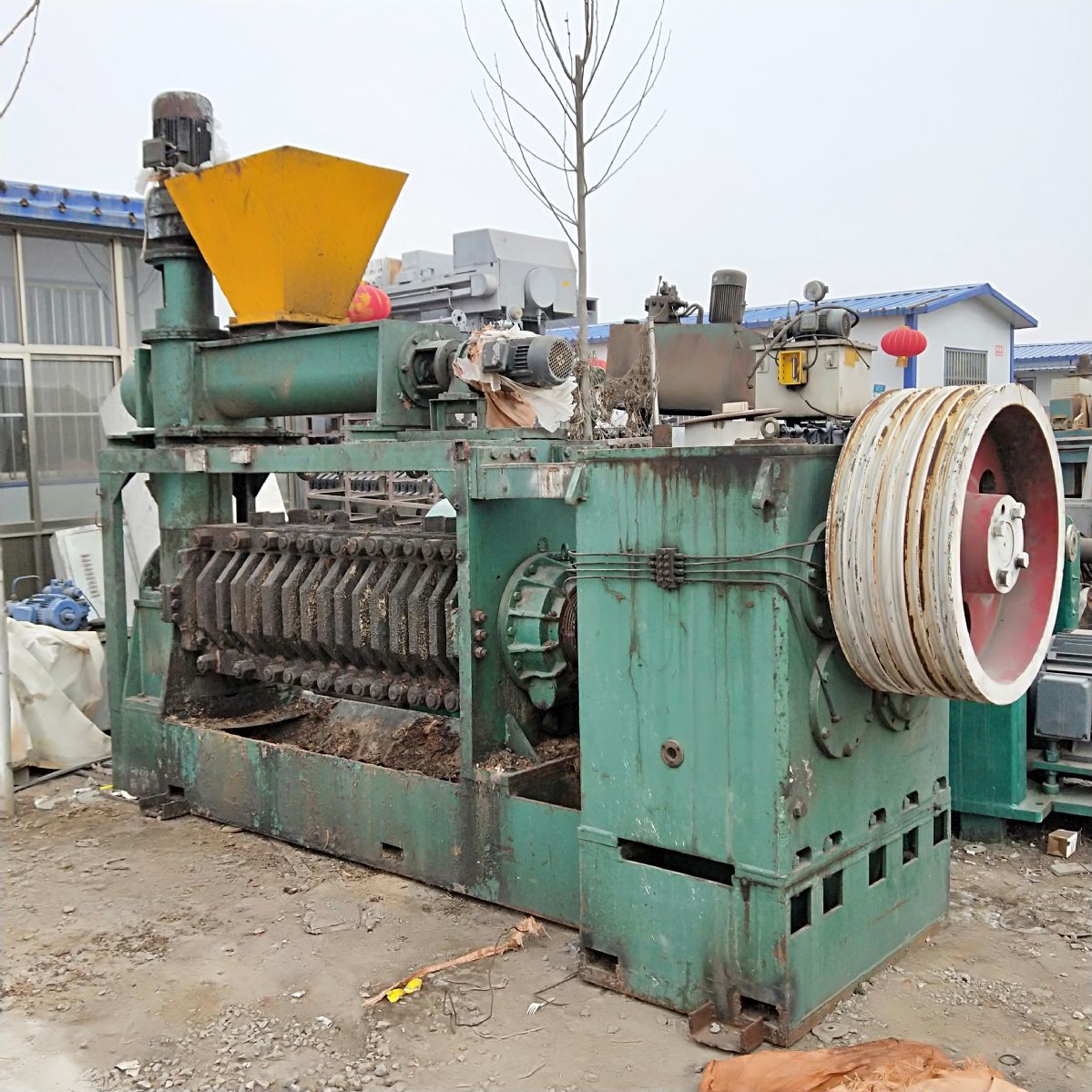轉(zhuǎn)讓9成新二手200型榨油機(jī)1臺(tái)!