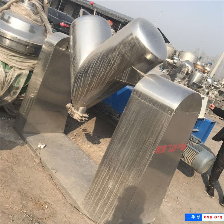 轉(zhuǎn)讓5臺v型混合機 1000升全不銹鋼混合機