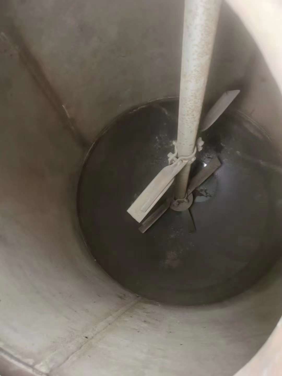 轉讓二手不銹鋼反應釜 兩臺容積3立方外加套厚度16mm反應釜