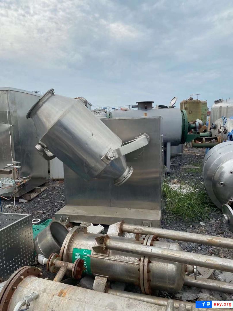 出售二手三維混合機(jī) 500L-600L三維運(yùn)動(dòng)混合機(jī)