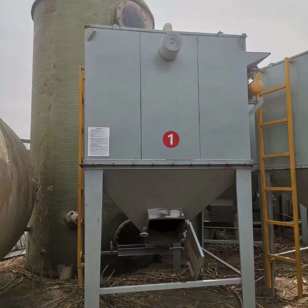 轉(zhuǎn)讓二手立式除塵器 10臺(tái)99袋立式脈沖布袋除塵器