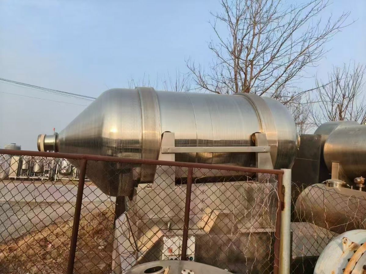 轉(zhuǎn)讓二手二維混合機(jī) 一臺(tái)容積8000L大型二維運(yùn)動(dòng)混合機(jī)