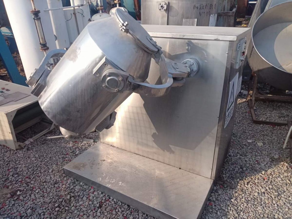 轉(zhuǎn)讓二手范群混合機 一臺100L范群三維運動混合機
