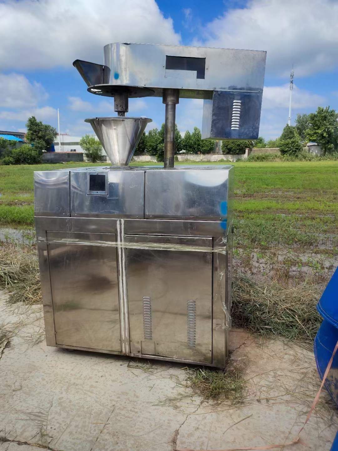 轉(zhuǎn)讓二手不銹鋼制粒機(jī) 80型-100型不銹鋼干法制粒機(jī)