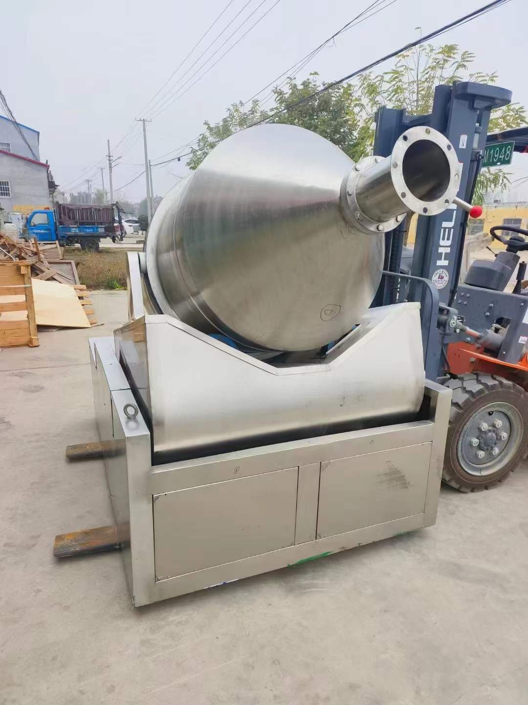 轉(zhuǎn)讓二手二維混合機(jī) 容積2000L一臺(tái)二維運(yùn)動(dòng)混合機(jī)