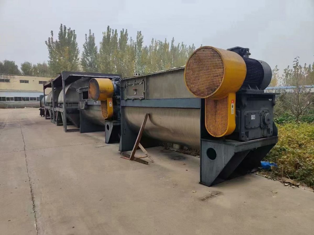 轉(zhuǎn)讓二手螺帶混合機 一臺容積6立方上海雙龍產(chǎn)臥式螺帶混合機