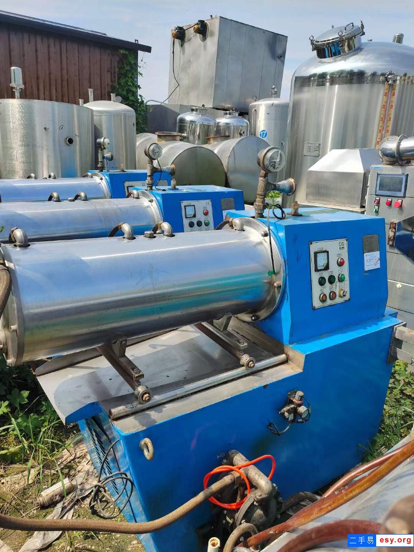 轉(zhuǎn)讓二手臥式砂磨機(jī) 5臺(tái)50L重慶德高砂磨機(jī)