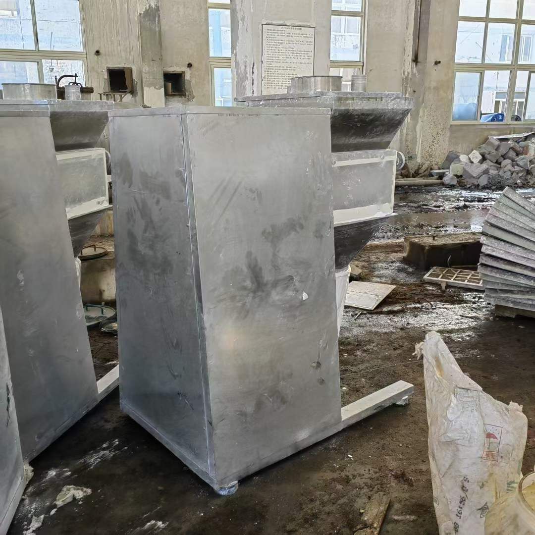 轉(zhuǎn)讓二手搖擺制粒機 四臺250型高效搖擺顆粒機