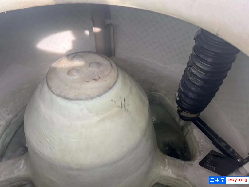 出售二手平板刮刀離心機(jī) 一臺1500型襯塑下卸料離心機(jī)