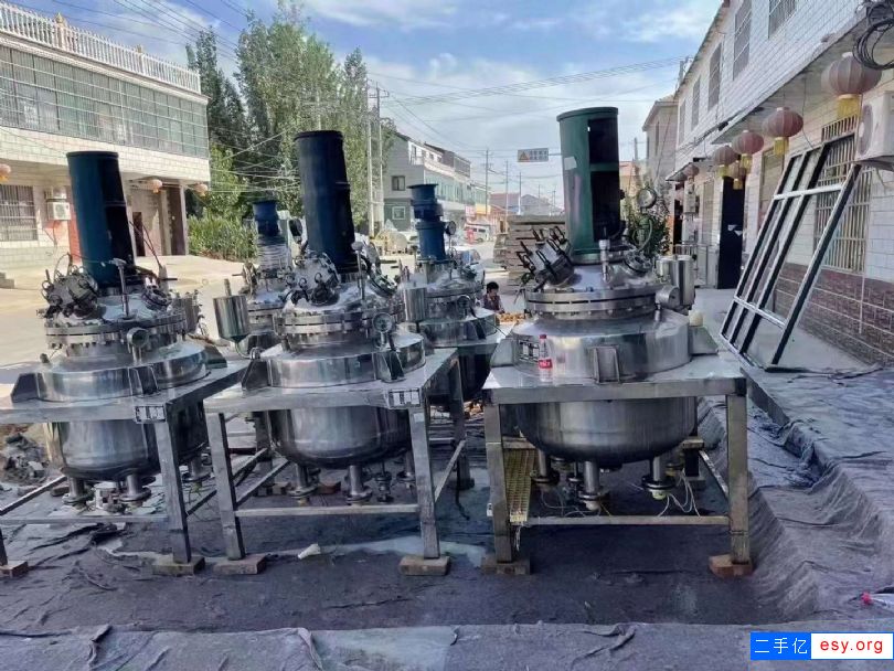 出售二手不銹鋼反應(yīng)釜 12臺240L316L材質(zhì)反應(yīng)釜