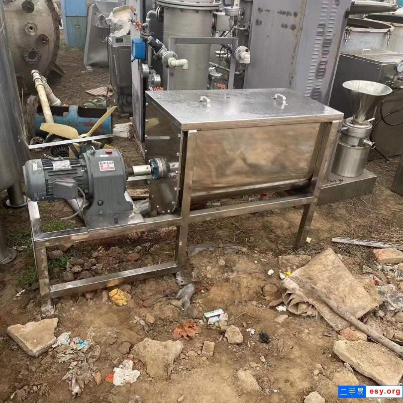 轉(zhuǎn)讓二手臥式混合機(jī) 一臺(tái)300L螺帶混合機(jī)