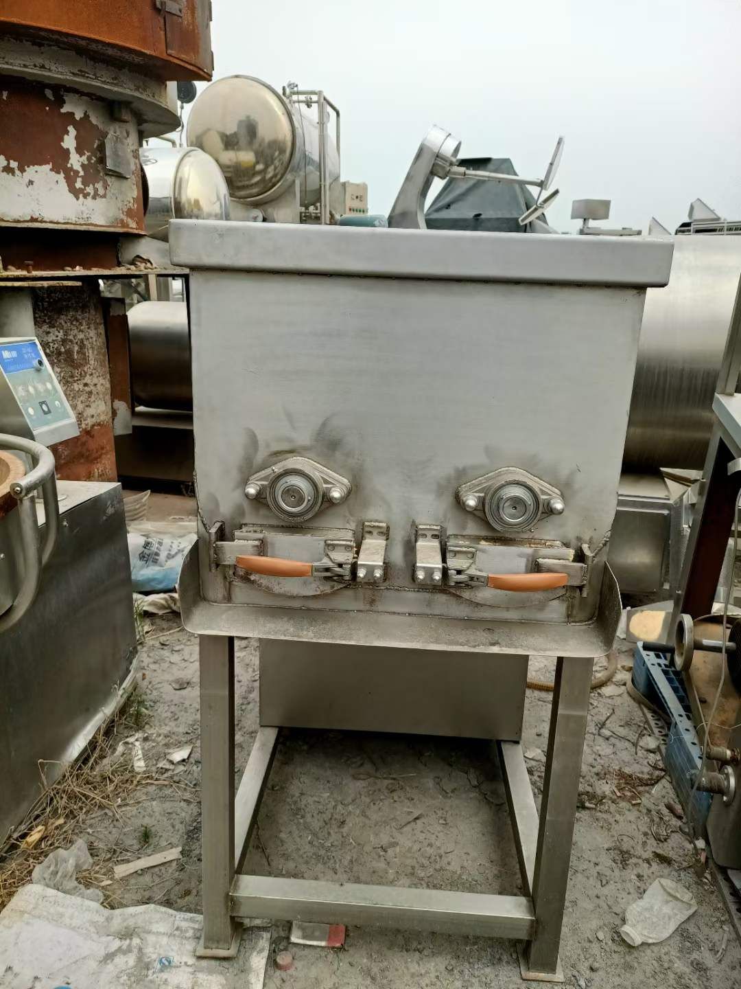 轉(zhuǎn)讓二手拌餡機 一臺200L雙軸拌餡機