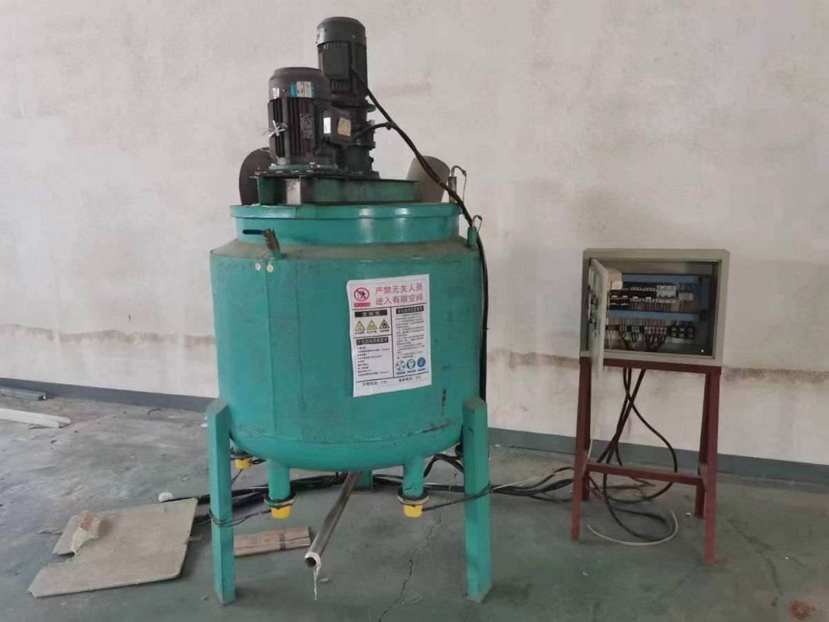 轉(zhuǎn)讓二手電加熱剪切罐 10臺500L電加熱剪切攪拌罐