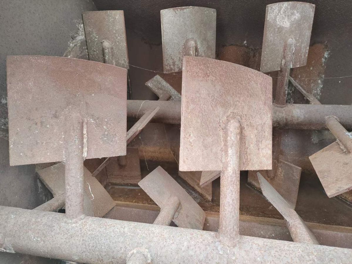 轉(zhuǎn)讓二手雙軸槳葉混合機 一臺容積500公斤牧羊產(chǎn)高效槳葉混合機