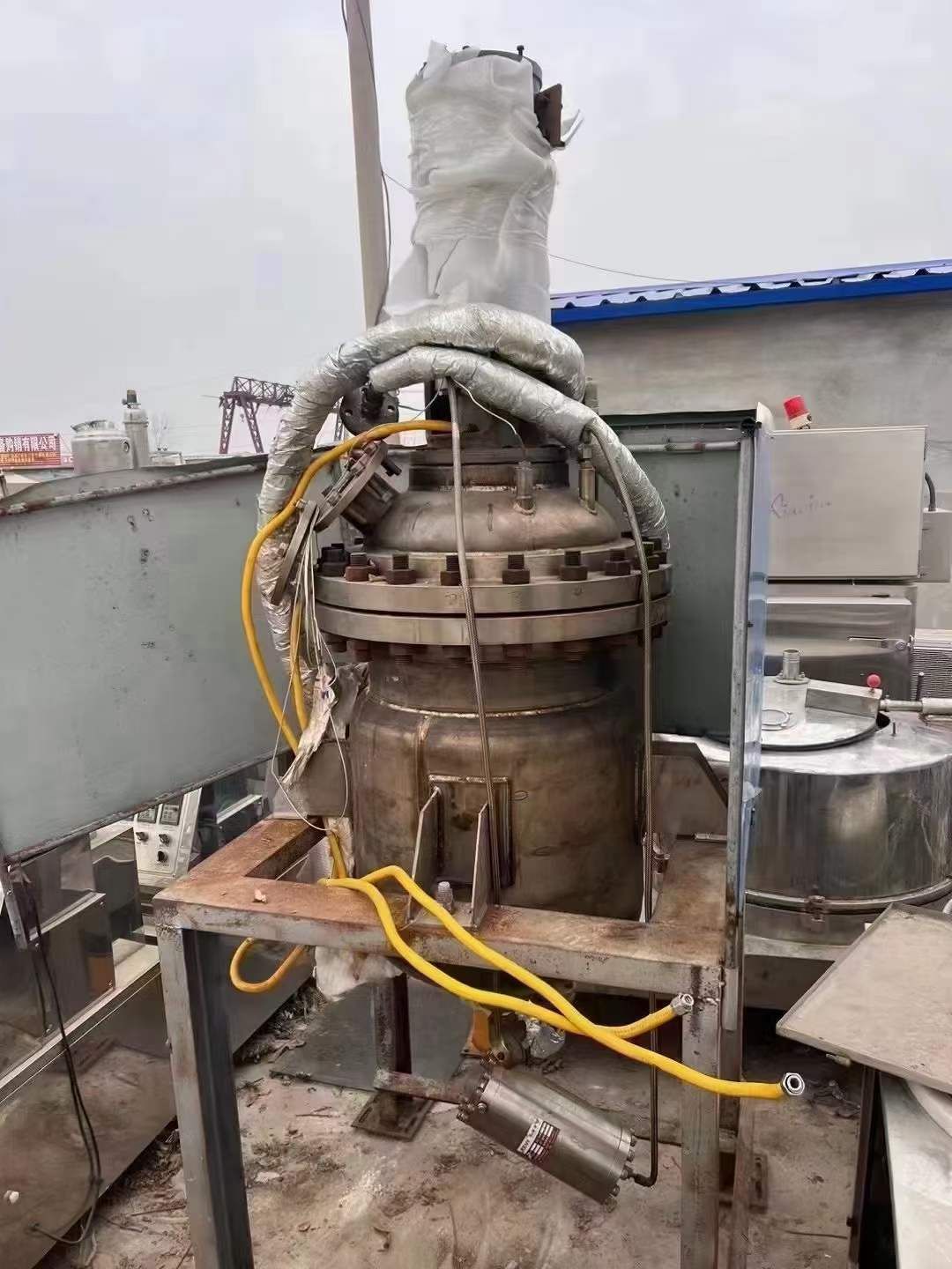 轉(zhuǎn)讓二手鈦材反應(yīng)釜 一臺容積100L雙端面機封全鈦材反應(yīng)釜