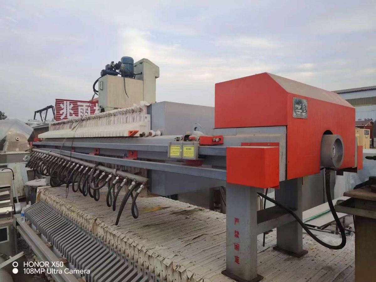 轉(zhuǎn)讓二手自動拉板壓濾機 一臺50平方自動拉板隔膜壓濾機