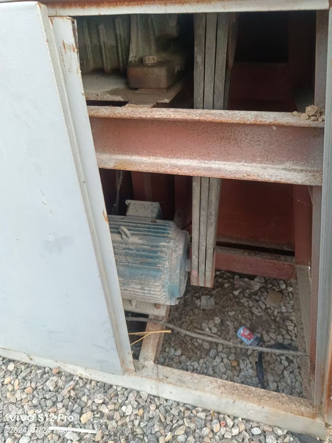 轉(zhuǎn)讓二手雙錐混合機 一臺容積1000L外碳鋼內(nèi)不銹鋼回轉(zhuǎn)雙錐混合機