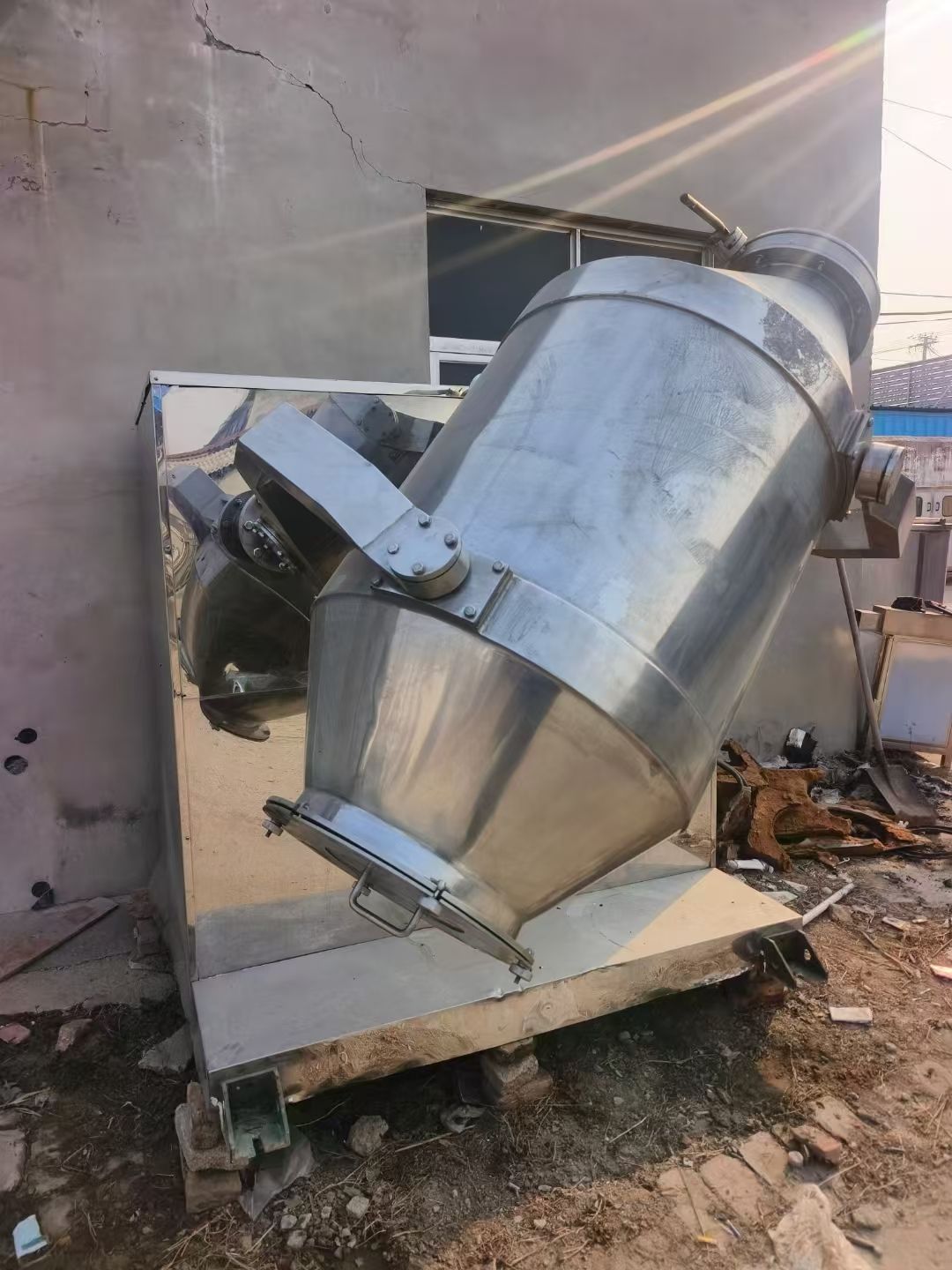 轉(zhuǎn)讓二手三維混合機(jī) 一臺(tái)容積400升江蘇瑰寶產(chǎn)三維運(yùn)動(dòng)混合機(jī)