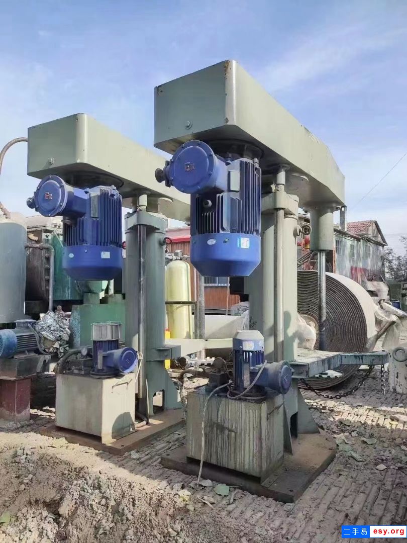 轉(zhuǎn)讓二手高速分散機(jī) 10臺(tái)37千瓦變頻分散機(jī)