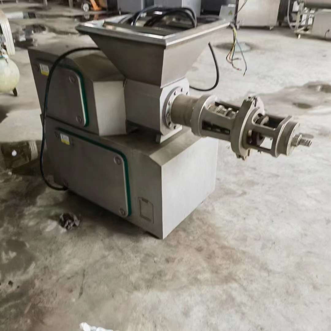 轉(zhuǎn)讓二手骨肉分離機(jī) 一臺(tái)100型齊齊哈爾雙百產(chǎn)骨肉分離機(jī)
