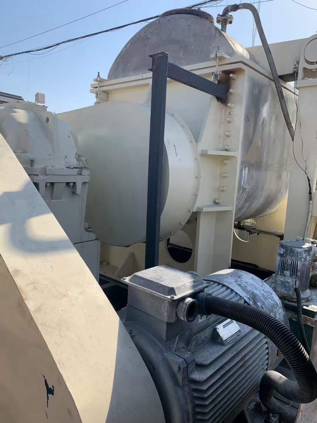 轉(zhuǎn)讓二手真空捏合機 一臺容積2000L下出料真空捏合機