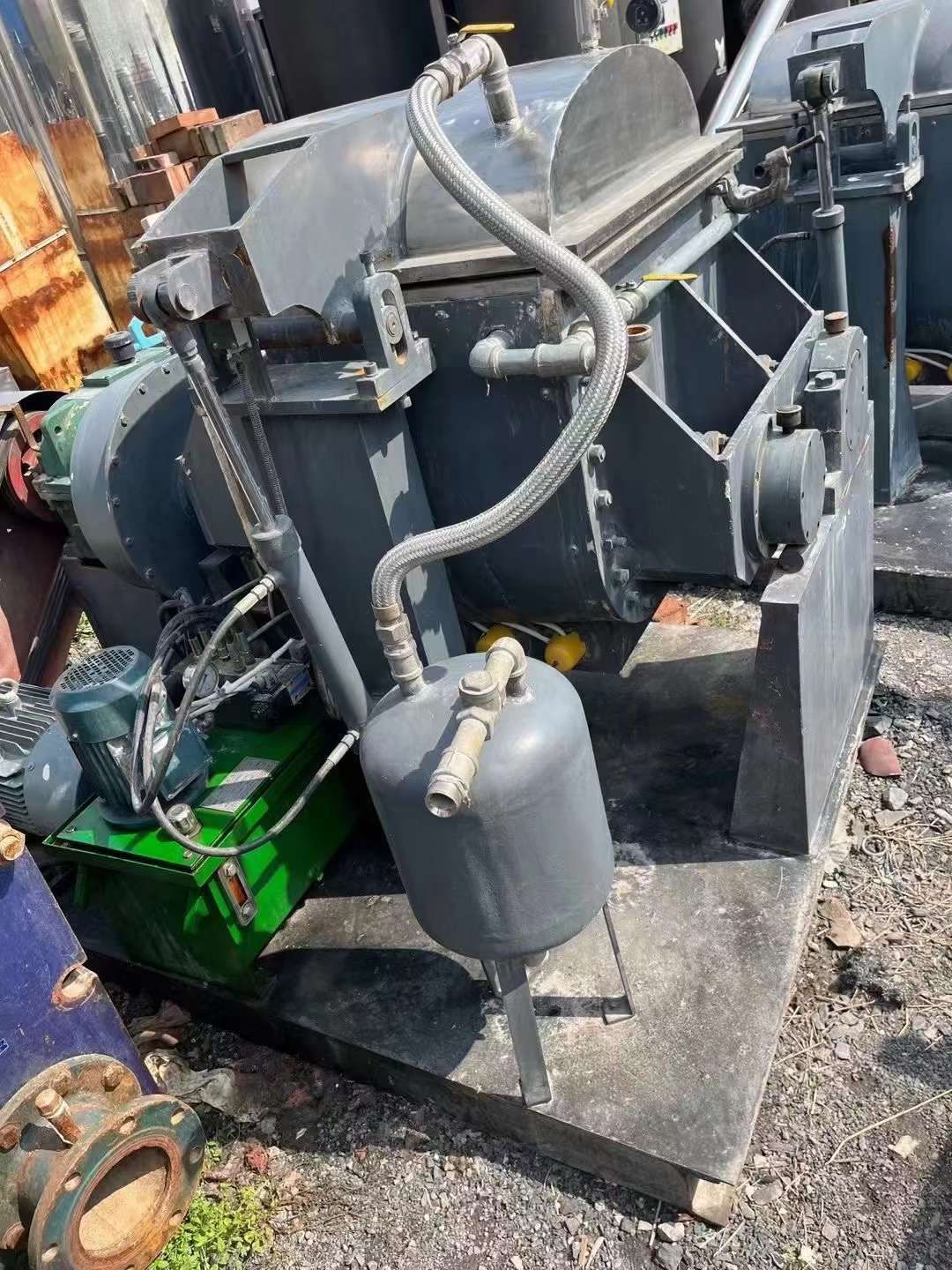 转让二手真空捏合机 两台250L电加热翻缸真空捏合机