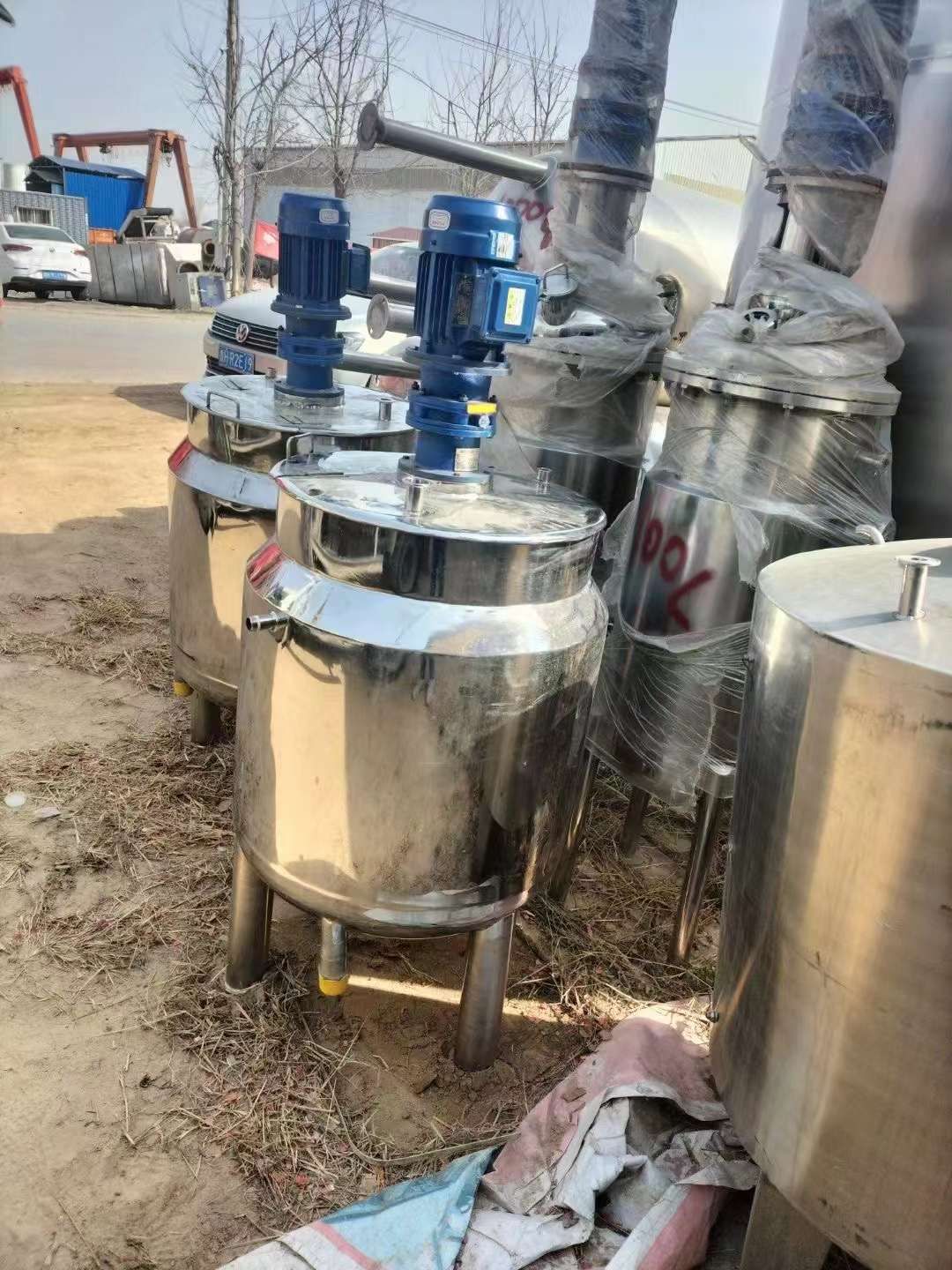 轉(zhuǎn)讓二手外拋光攪拌罐 10臺(tái)200L電加熱拋光攪拌罐