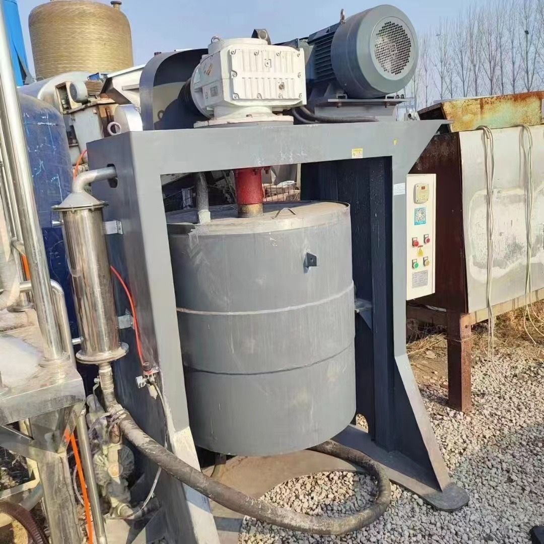 轉讓二手立式球磨機 一臺容積500升內襯聚氨酯球磨機