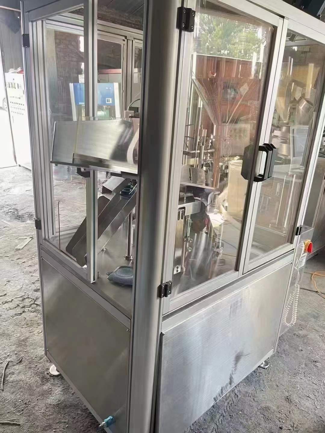 轉讓二手軟尾灌裝機 一臺罐裝范圍3-60克每分鐘40支軟尾灌裝機