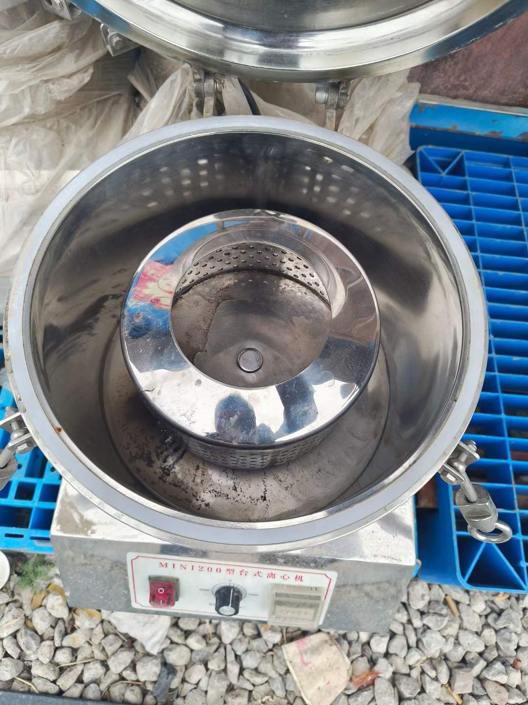 轉(zhuǎn)讓二手平板離心機 一臺實驗型1200臺式平板離心機