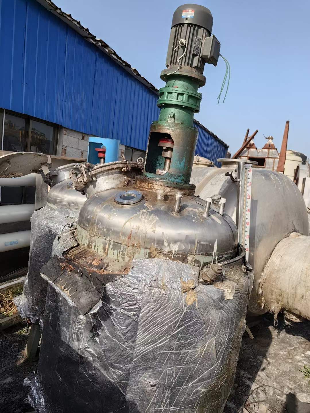 轉(zhuǎn)讓二手不銹鋼反應(yīng)釜 兩臺(tái)500L電加熱不銹鋼反應(yīng)釜