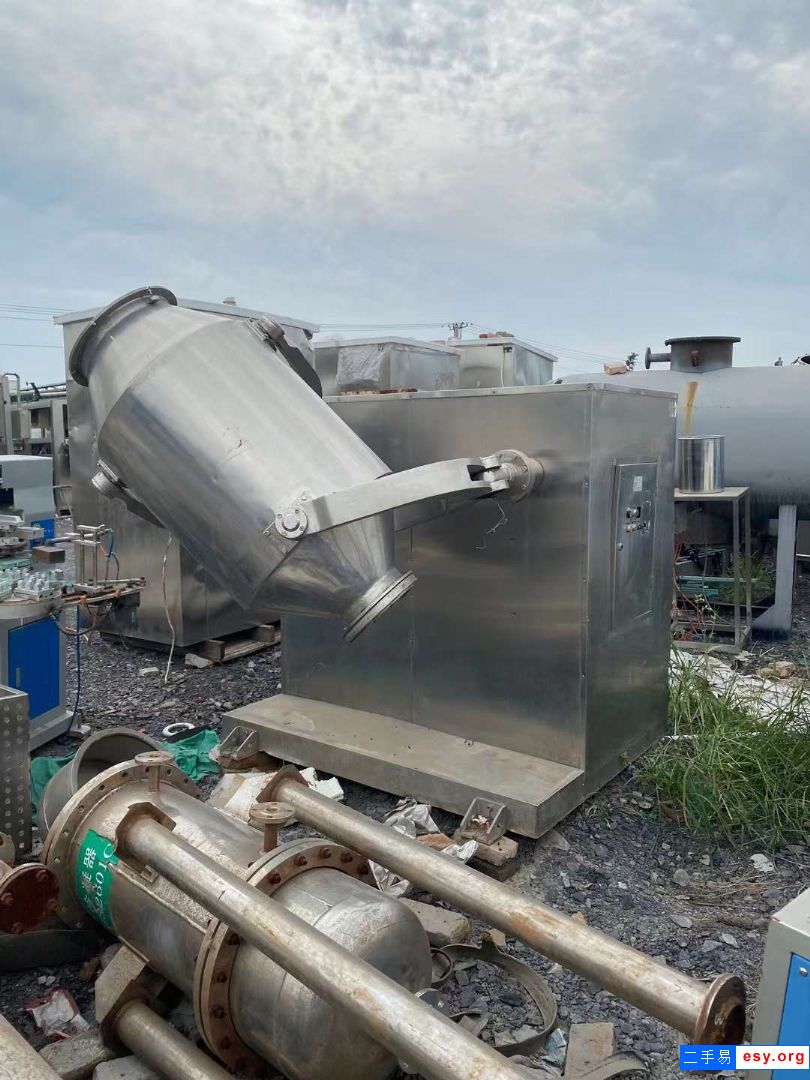 出售二手三維混合機(jī) 500L-600L三維運(yùn)動(dòng)混合機(jī)