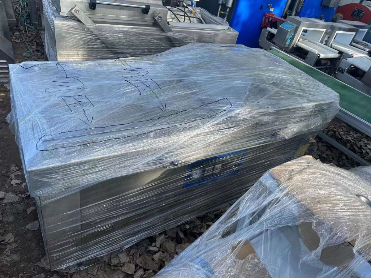 轉(zhuǎn)讓二手真空包裝機(jī) 三臺(tái)800型雙室凹槽真空包裝機(jī)