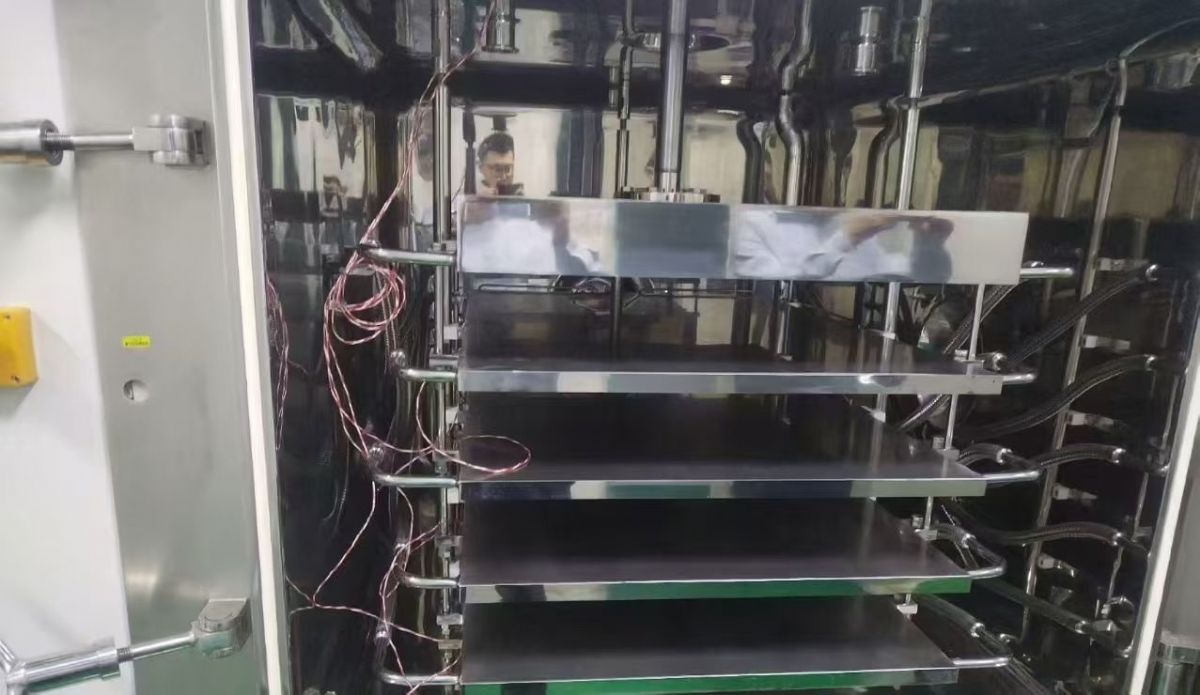 轉讓二手冷凍干燥機 一臺面積2平方東富龍產(chǎn)真空冷凍干燥機