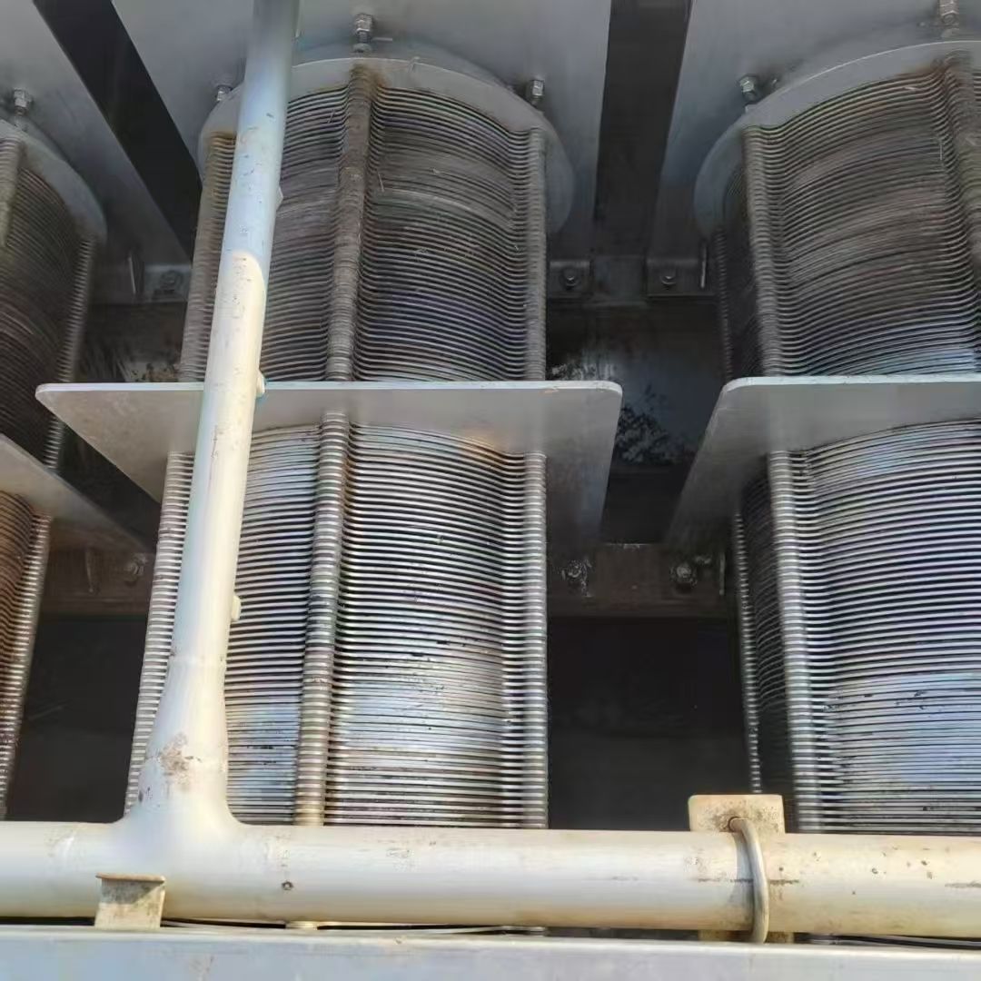 轉(zhuǎn)讓二手污泥脫水機(jī) 兩套403型配帶加藥裝置疊螺污泥脫水機(jī)