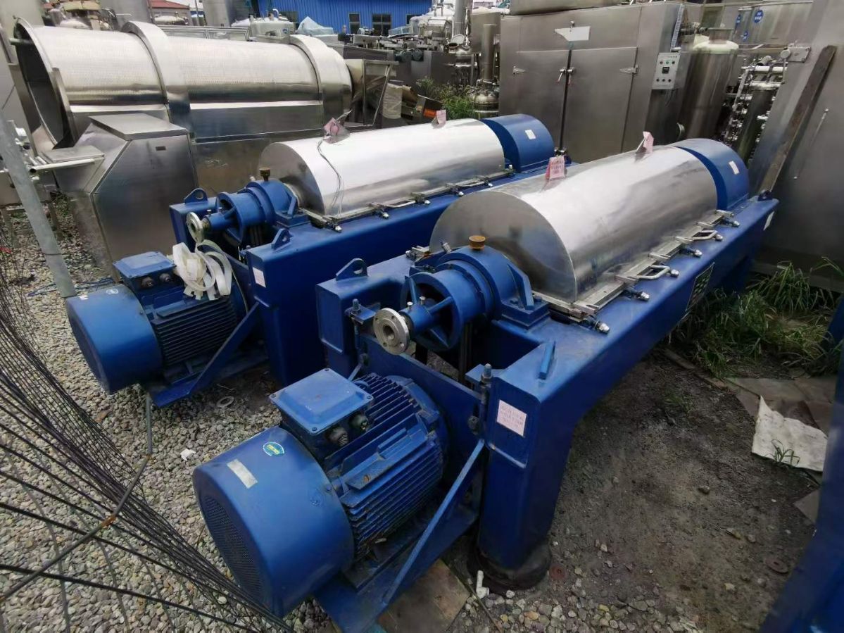 转让二手卧螺离心机 三台450型无锡福乐产卧螺沉降离心机