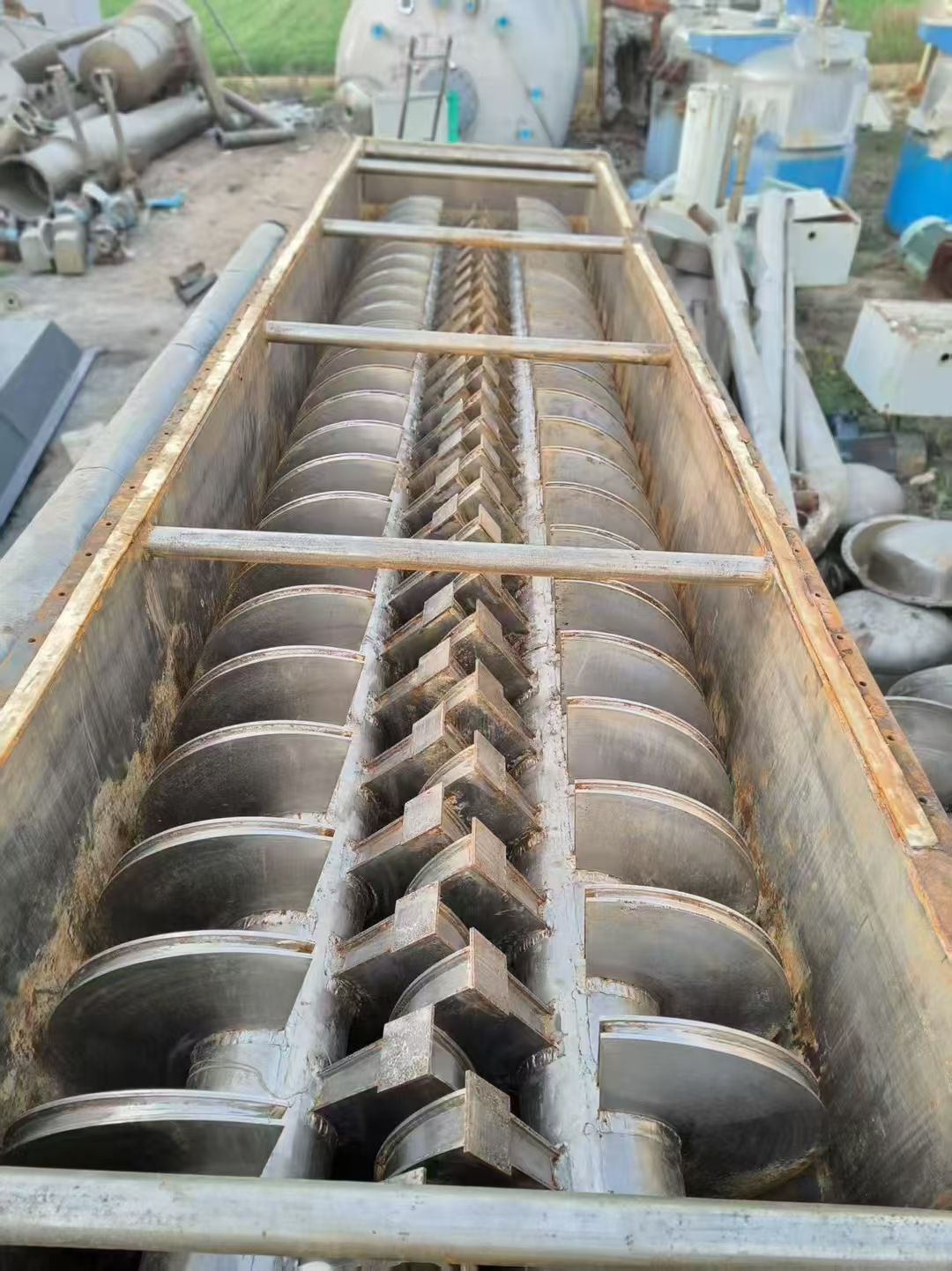 轉(zhuǎn)讓二手槳葉干燥機(jī) 一臺(tái)面積60平方不銹鋼空心槳葉干燥機(jī)