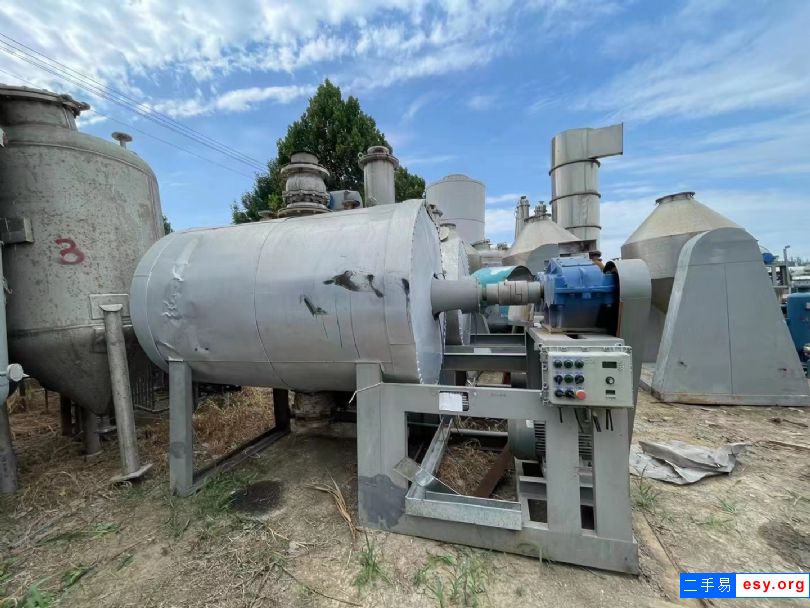 轉(zhuǎn)讓二手真空干燥機 一臺1000L316材質(zhì)耙式干燥機