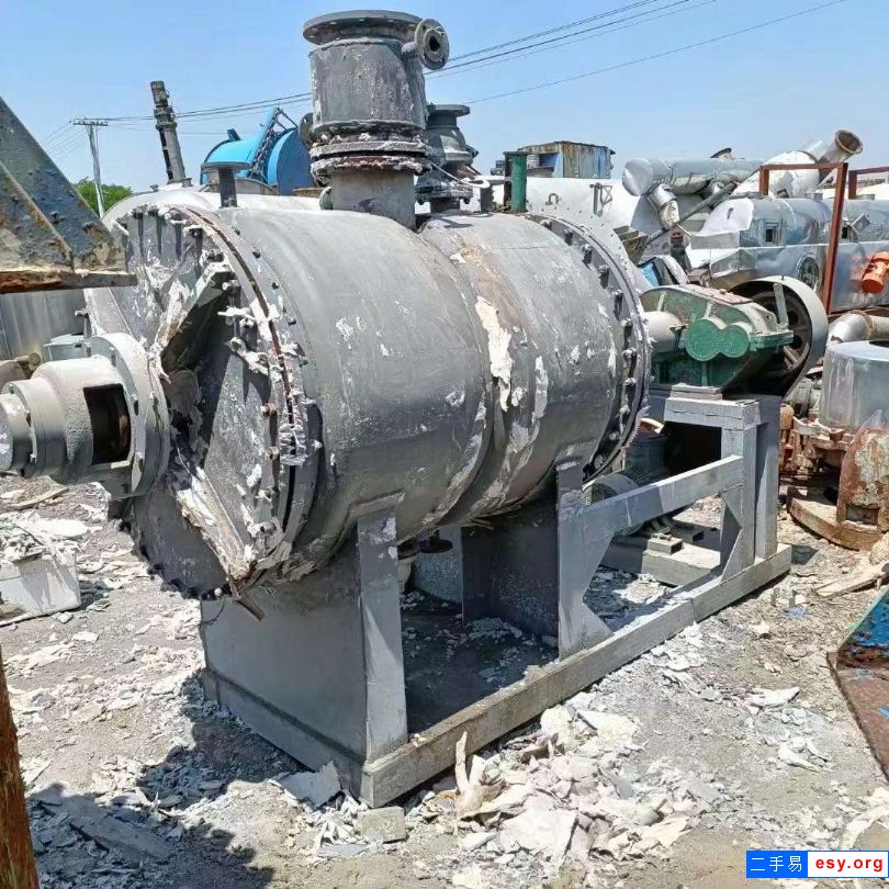 轉(zhuǎn)讓二手耙式干燥機(jī) 一臺(tái)1000L真空耙式干燥機(jī)