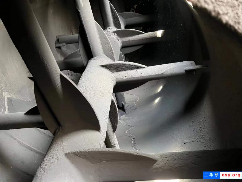 出售二手真空干燥機(jī) 一臺5000L內(nèi)部軸加熱耙式干燥機(jī)