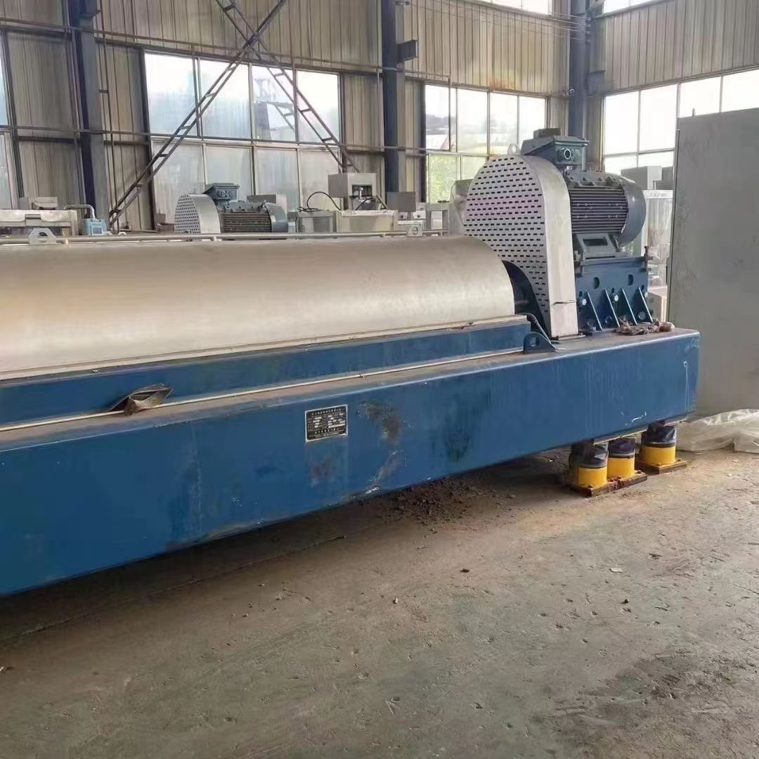 轉(zhuǎn)讓二手臥螺離心機 兩臺620型海申機電產(chǎn)兩項分離臥螺沉降離心機