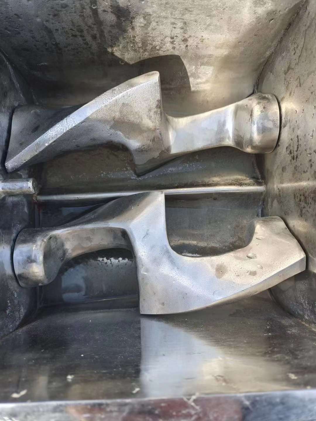 轉(zhuǎn)讓二手實驗?zāi)蠛蠙C 一臺5L實驗真空捏合機