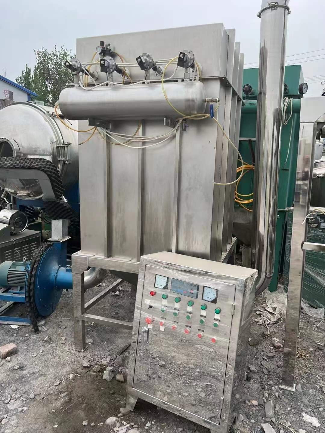 轉(zhuǎn)讓二手超威粉碎機(jī) 全套20型帶除塵超威粉碎機(jī)