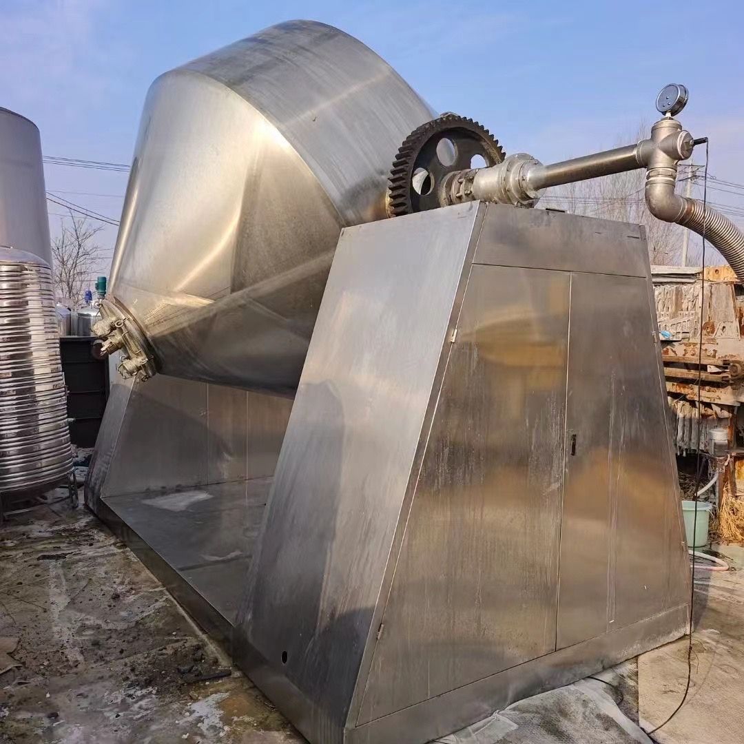 轉(zhuǎn)讓二手雙錐干燥機 一臺容積5000L不銹鋼回轉(zhuǎn)雙錐真空干燥機