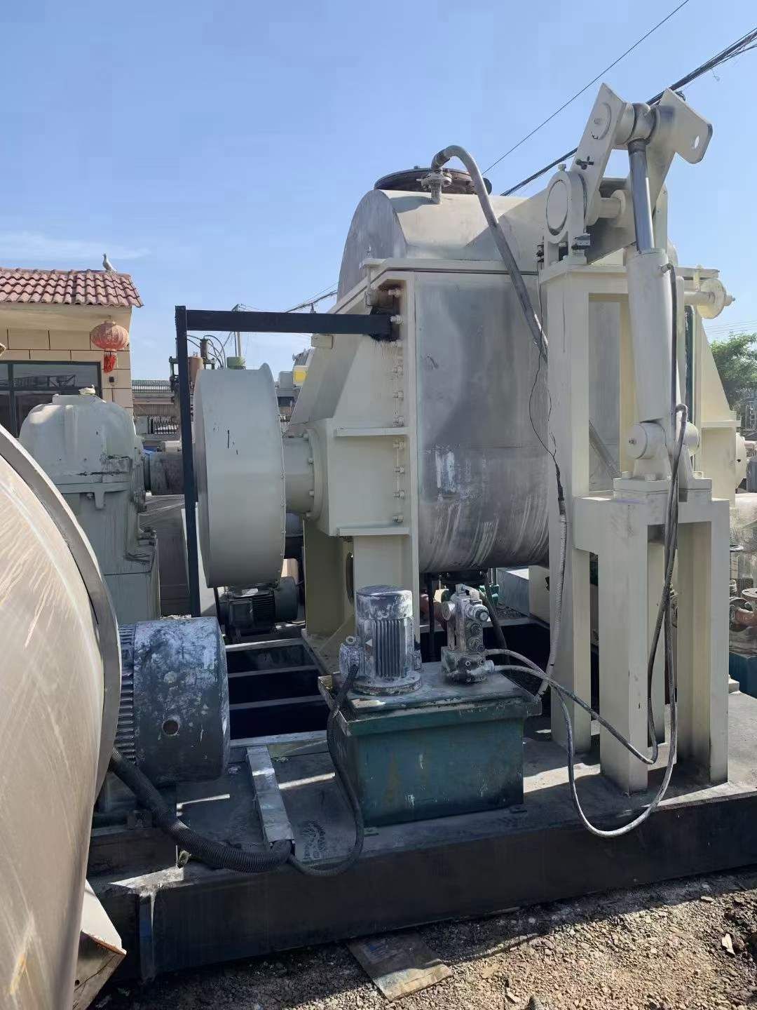 轉(zhuǎn)讓二手真空捏合機 一臺容積2000L下出料真空捏合機
