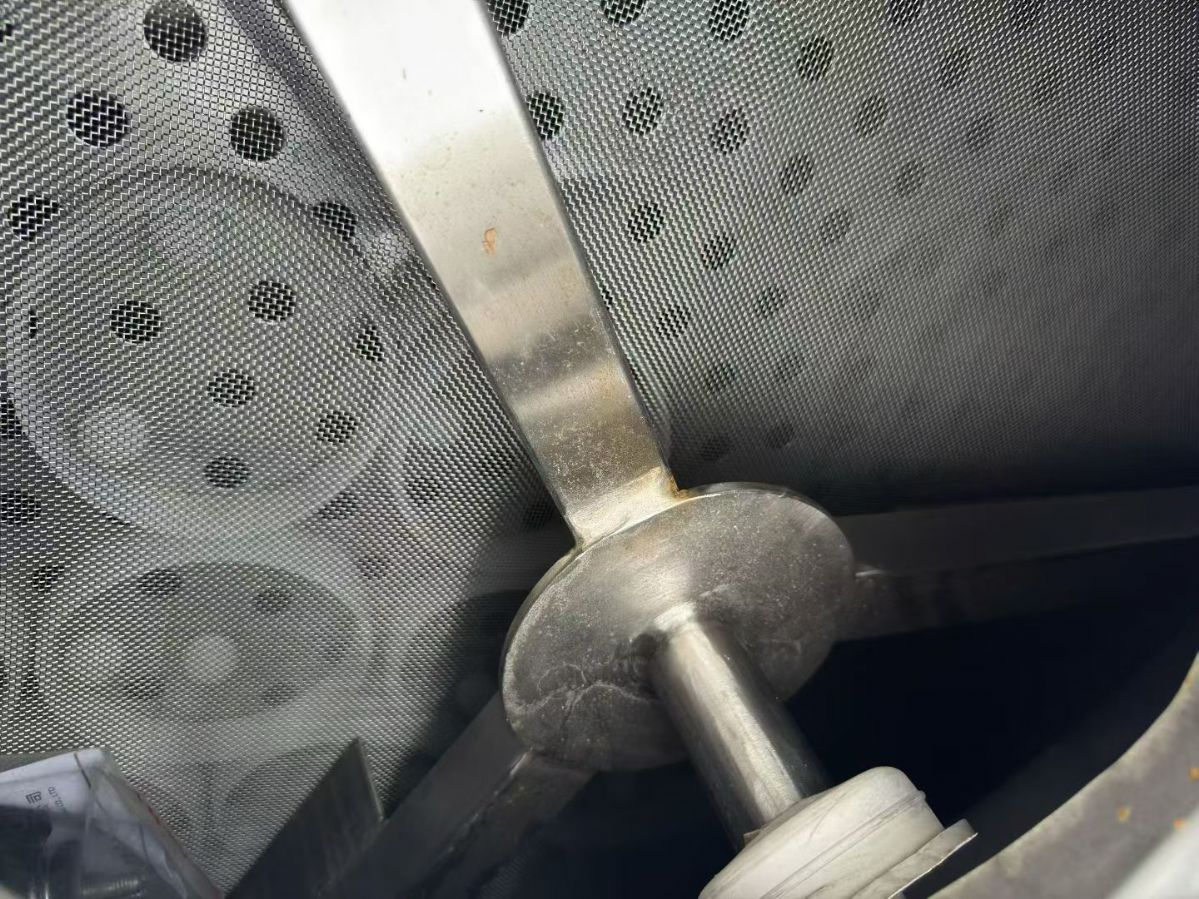 转让二手强制振动筛 一台直径1200型双层强制搅拌振动筛