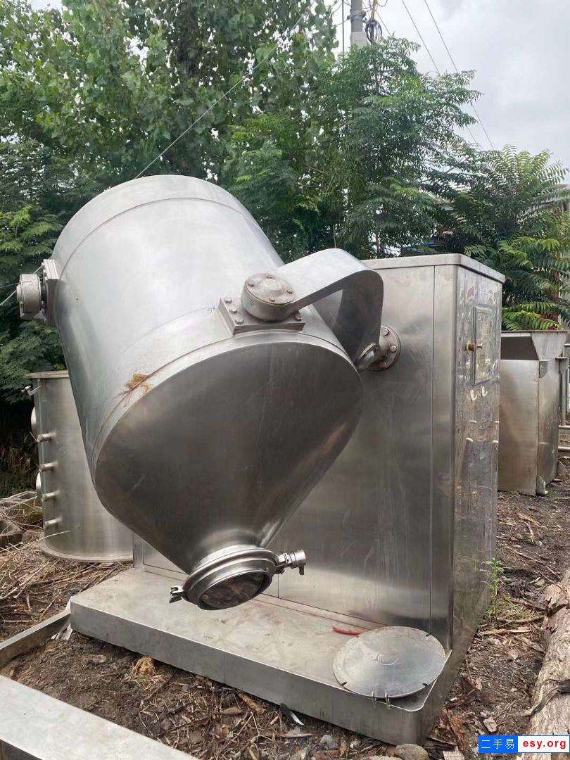 出售二手三維混合機(jī) 500L-600L三維運(yùn)動(dòng)混合機(jī)