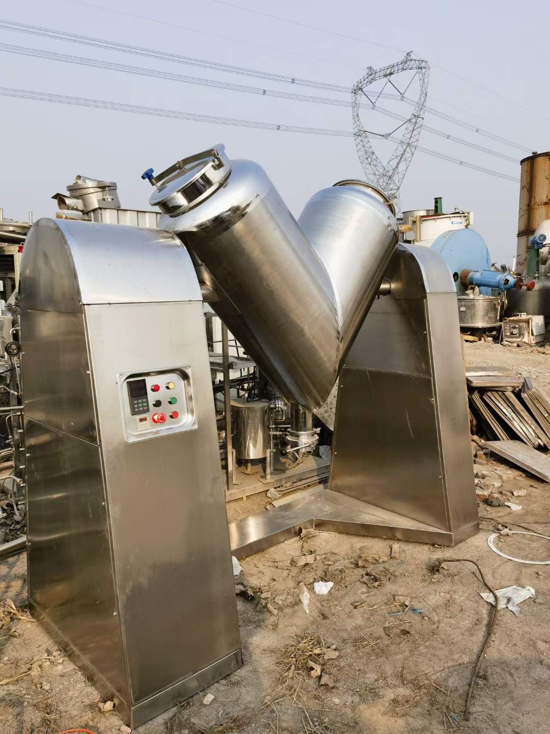 轉(zhuǎn)讓二手高效混合機(jī) 一臺500L高效V型混合機(jī)